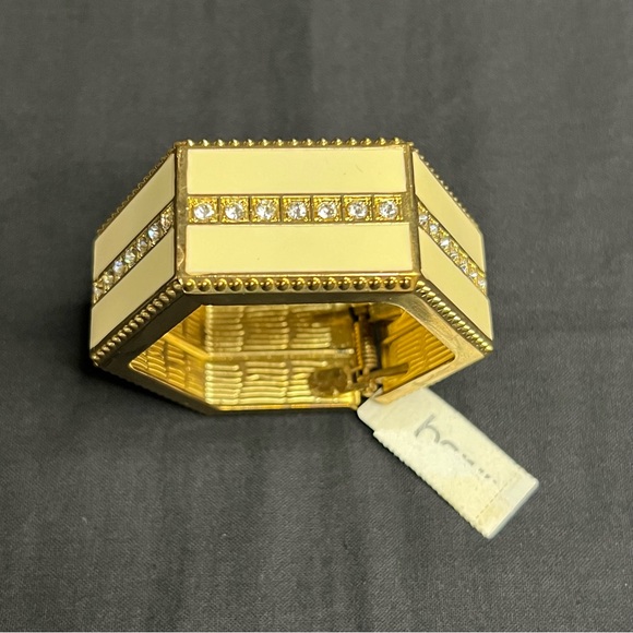 NWT Hinged Rhinestone Bangle - Picture 8 of 8